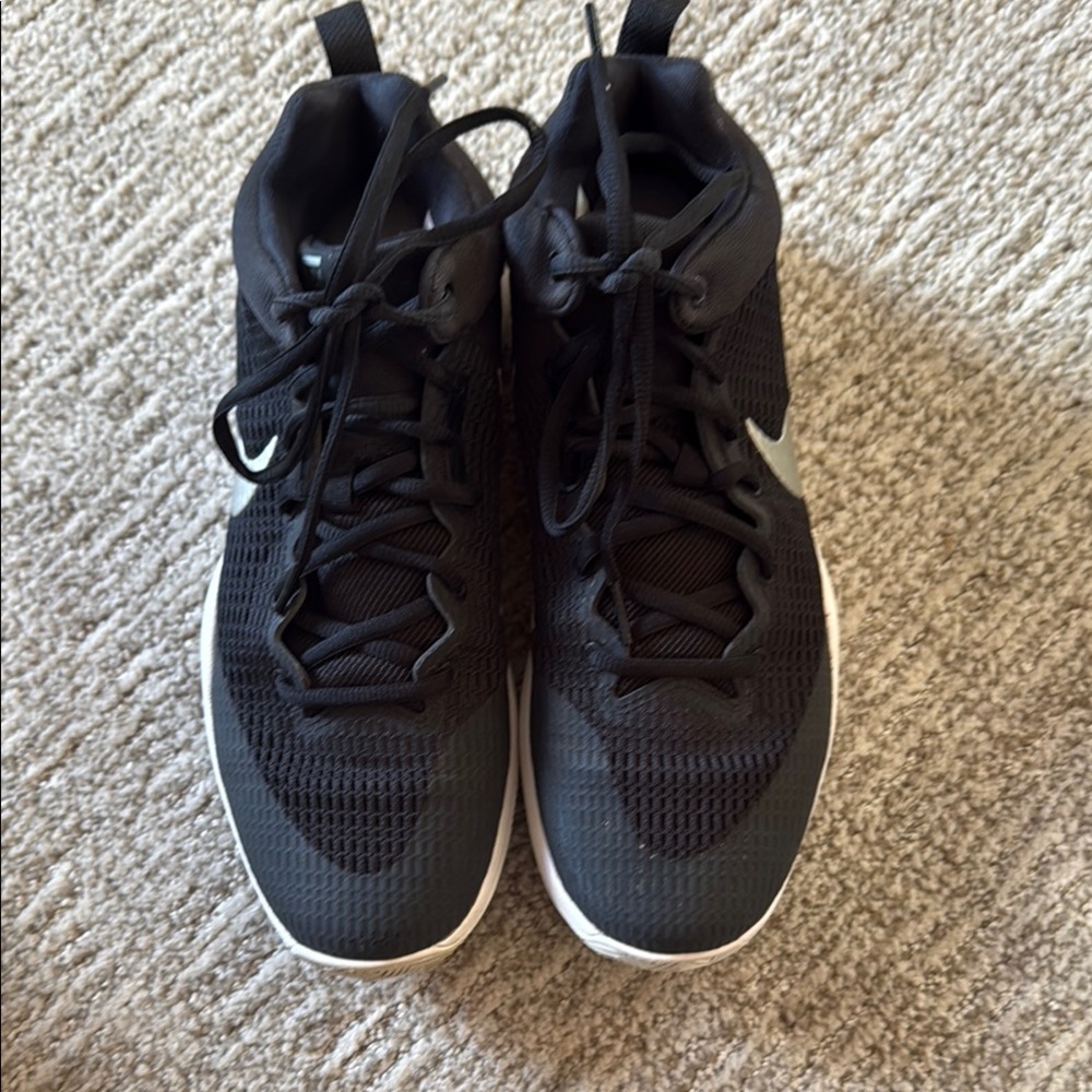 Nike Zoom Rev Black Basketball Sneakers - 9M. - Womens